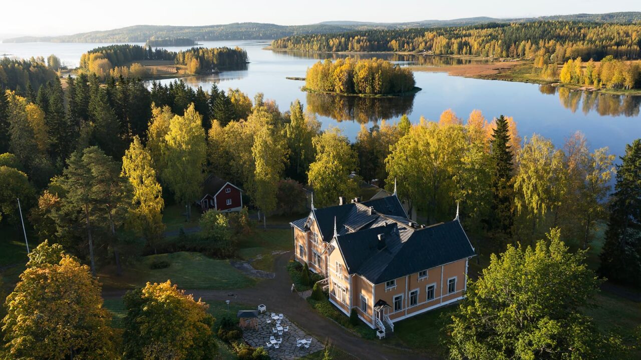 Järvilinna-niminen rakennus Laukaassa